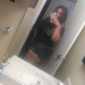 Meet your Posher, Delia